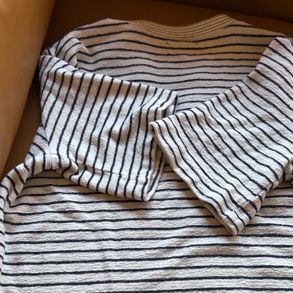 Striped White and Navy Short Sleeve Dress - Picture 3 of 3